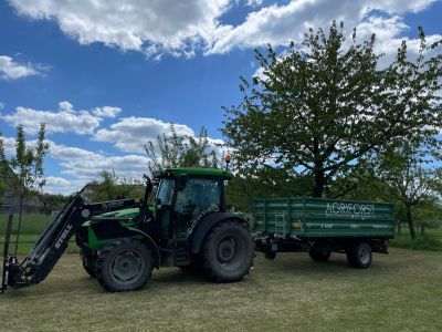 Neue Fahrzeugbeschriftung für @agriforst_land_forst_garten 🚜🌱🌿
Traktor & Hänger plus Bagger sind jetzt in Einheitlichem Design unterwegs 

#werbetechnik #fahrzeugwerbung #folie #traktor #butzbach #weimarbeschriftung #handwerk #landwirtschaft