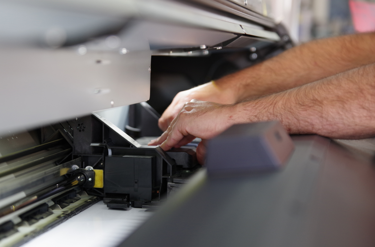 Plotter für Fahrzeugbeschriftung und Werbeschilder